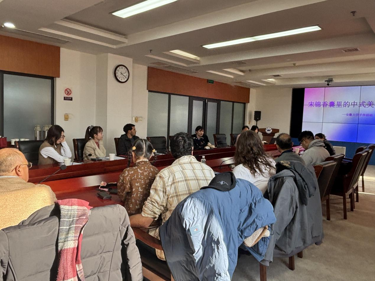 国际合作与交流处开展外专外教慰问活动